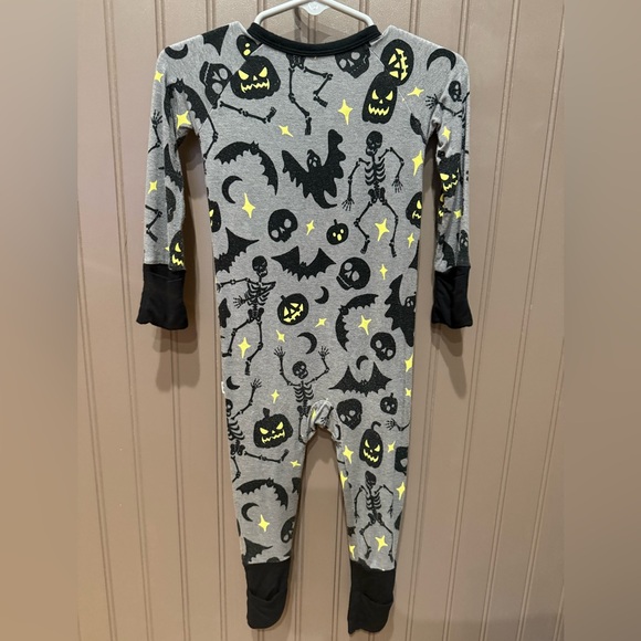 Little Sleepies glowing ghouls Halloween zippy - Picture 3 of 6